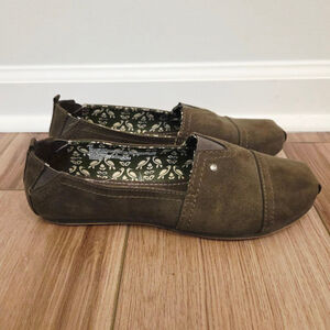 Madlove Olive Green slip-on Flats Size 10